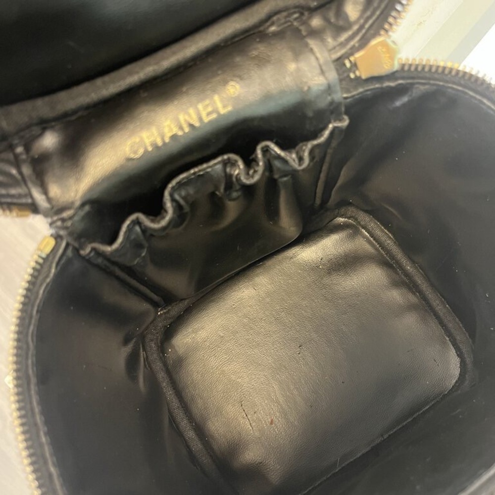 Chanel Vanity Bag - Picture 14 of 14